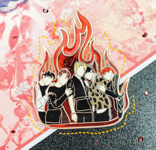 [Instock] TXT CYSM Stained Glass Pin